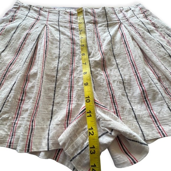 🌸4/$30🌸 Gap High-Rise Pleated Shorts - Picture 9 of 12